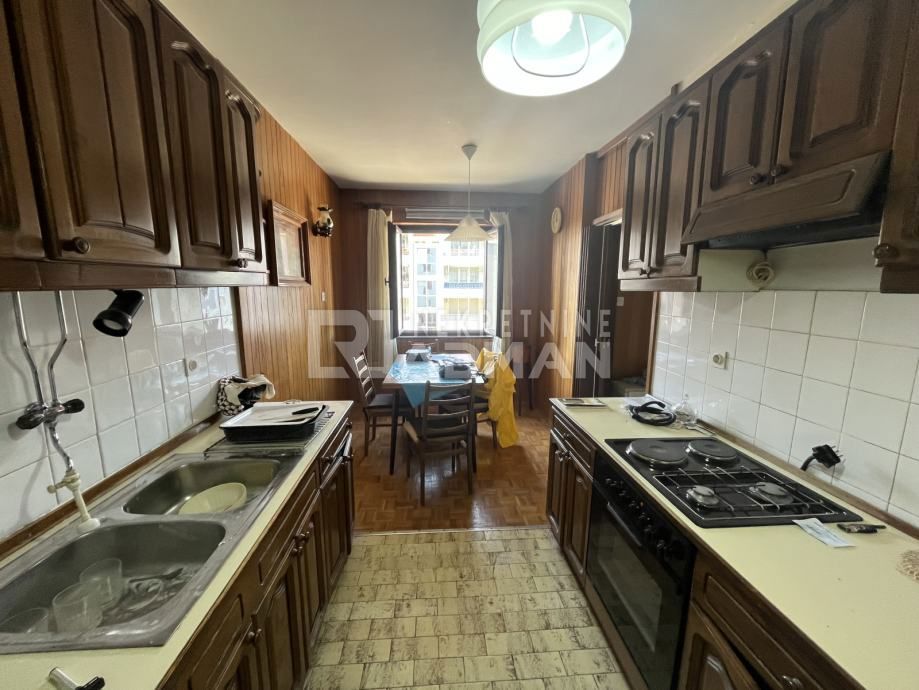 Appartamento Travarica, Trogir, 77m2