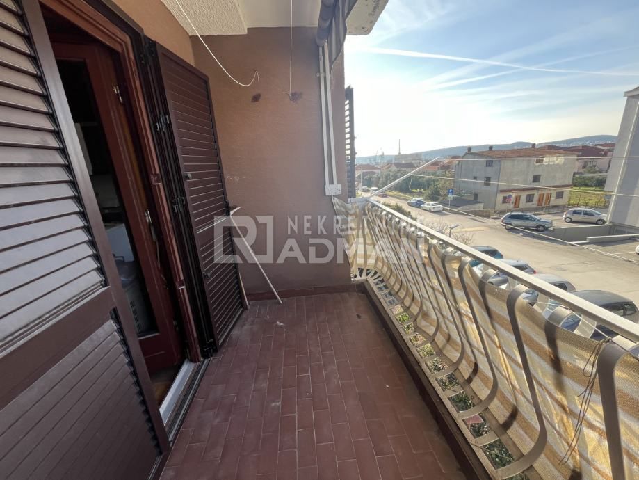 Appartamento Travarica, Trogir, 77m2