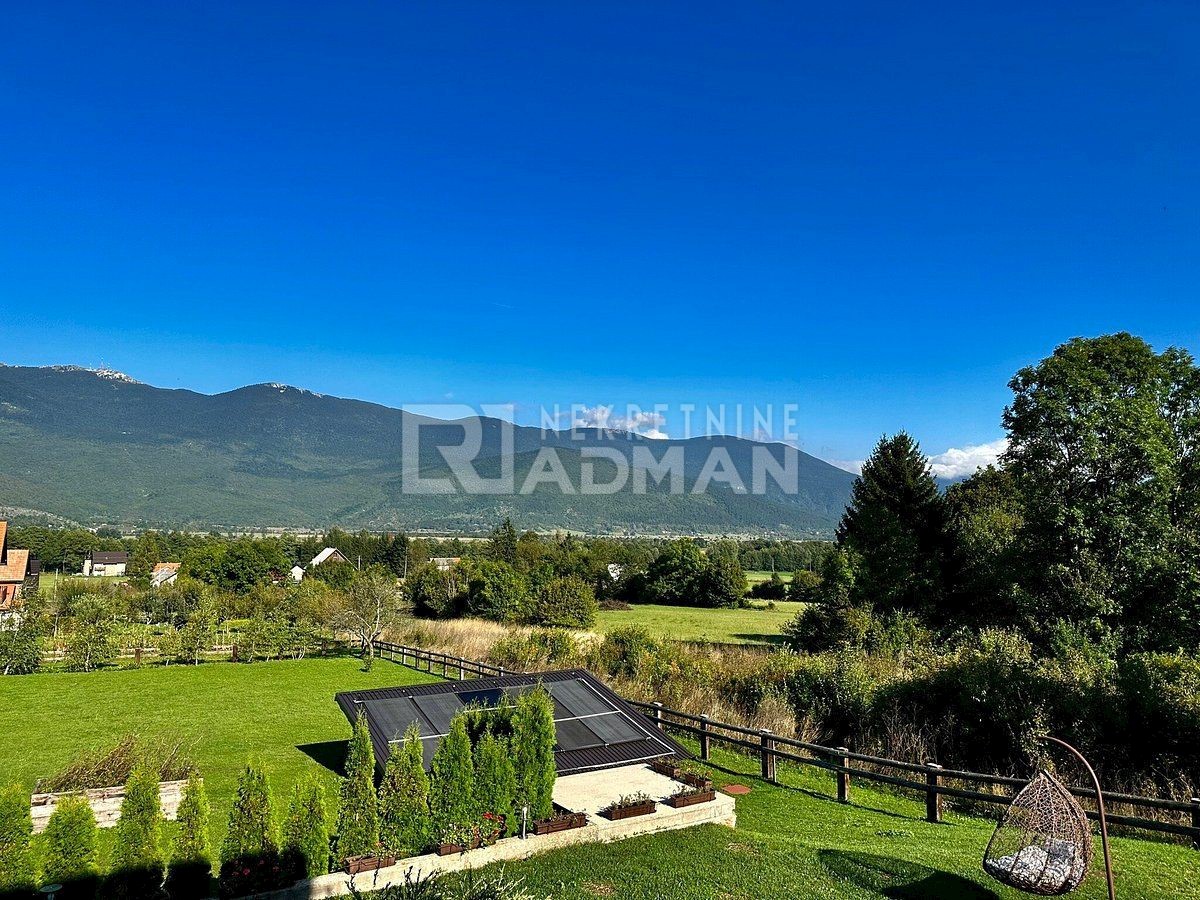 PLITVICE-CASA DI LUSSO CON PISCINA E AMPIO GIARDINO