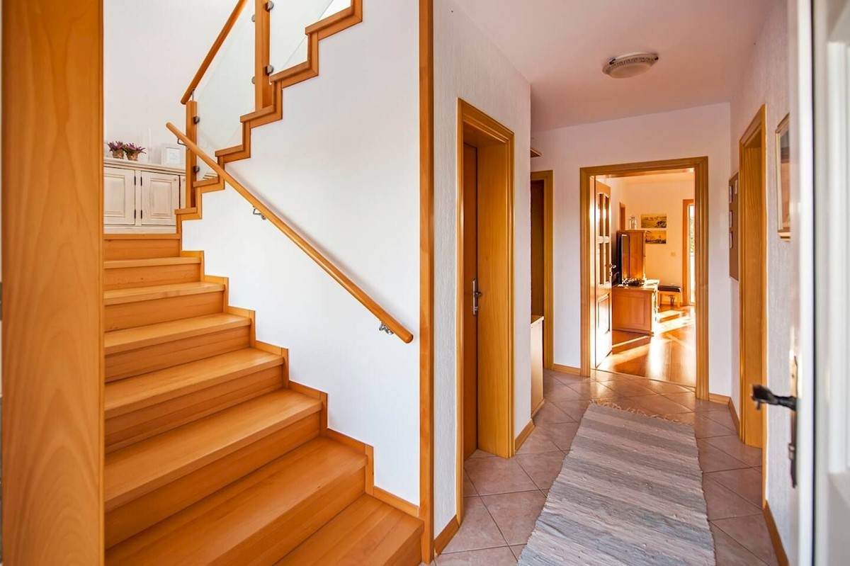 PARENZO DINTORNI - CASA A SCHIERA  IN VENDITA