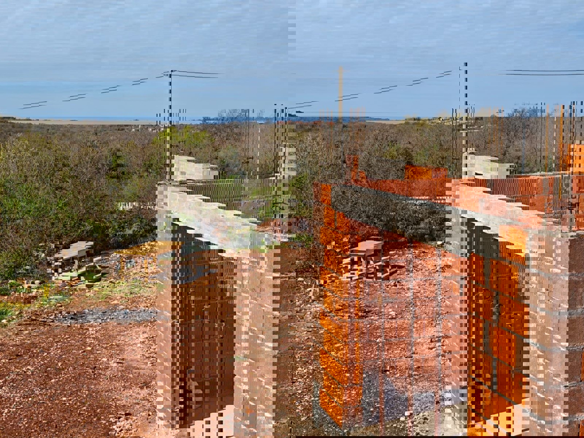 MUNTRILJ - CASA MODERNA IN COSTRUZIONE IN VENDITA
