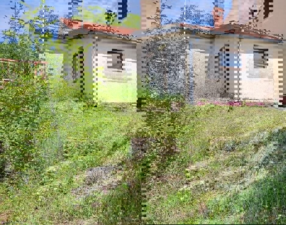 GROŽNJAN - CASA IN PIETRA DA RISTRUTTURARE VISTA MARE