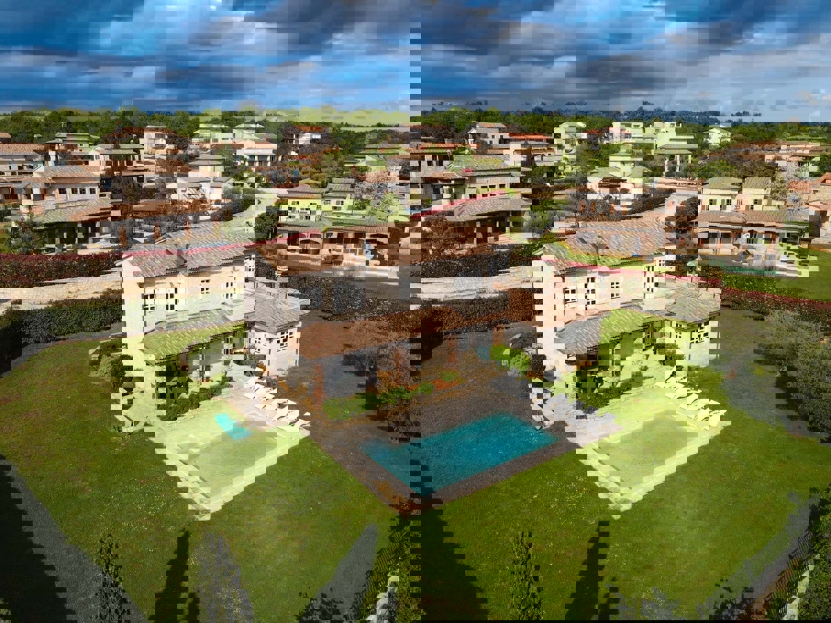 SVETI LOVREC - VILLA RUSTICA IN VENDITA