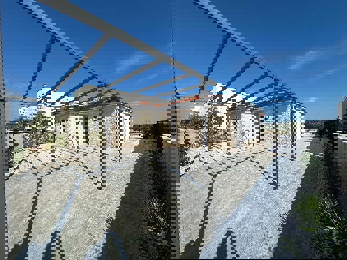 PARENZO - CASA IN VENDITA CON TERRAZZA SUL TETTO VISTA MARE