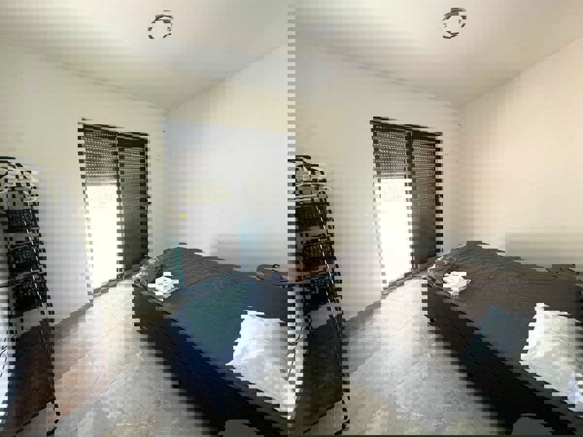 PARENZO - CASA IN VENDITA CON TERRAZZA SUL TETTO VISTA MARE