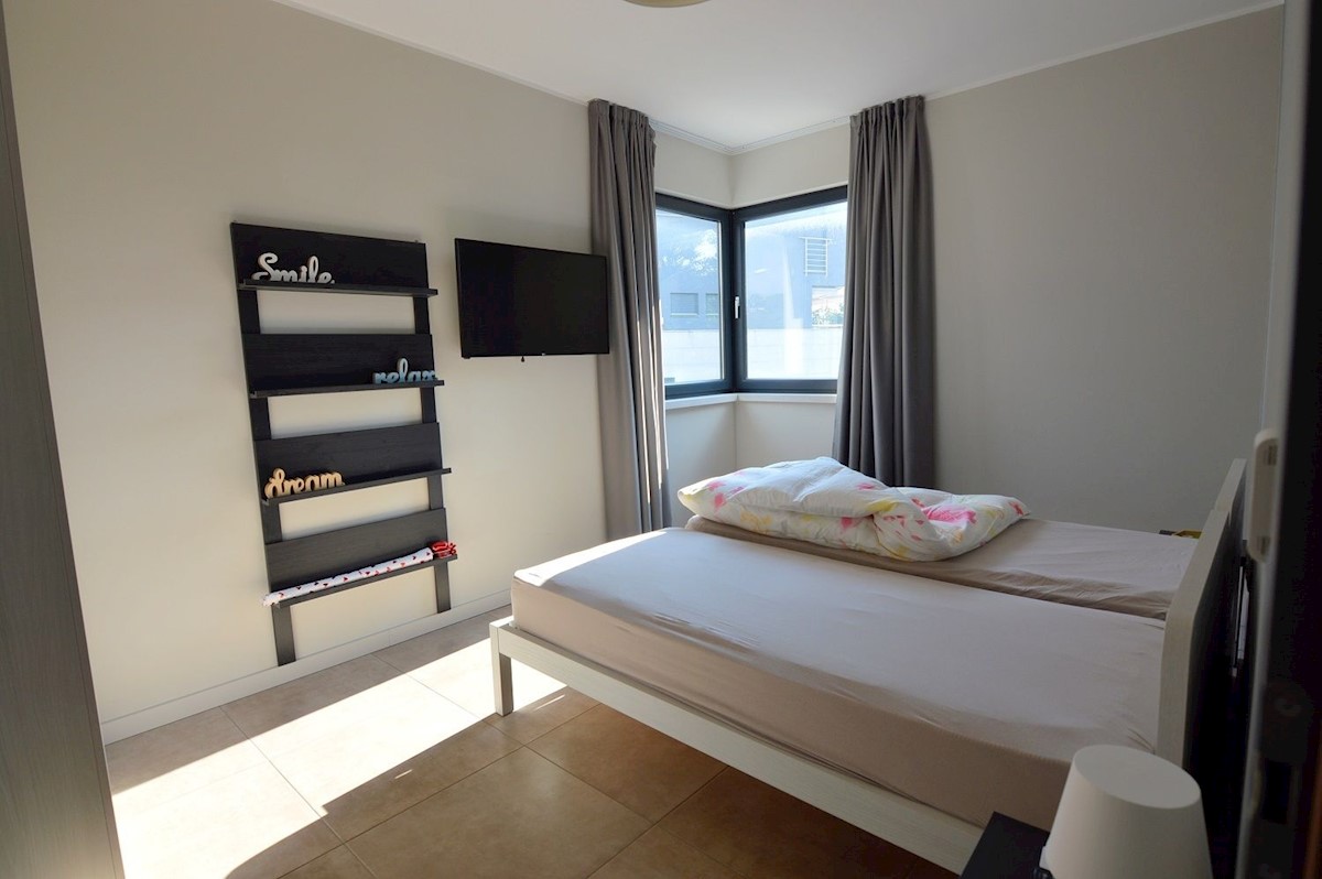 PARENZO-VILLA MODERNA DI LUSSO IN VENDITA