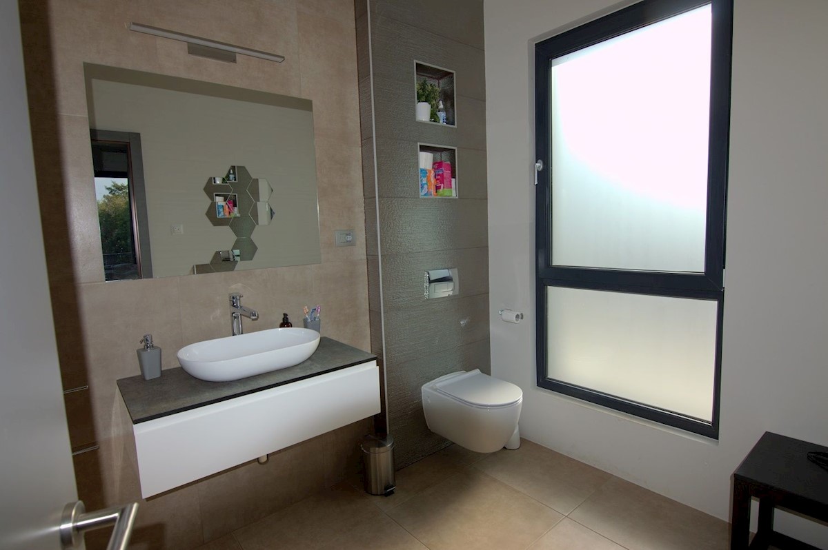 PARENZO-VILLA MODERNA DI LUSSO IN VENDITA