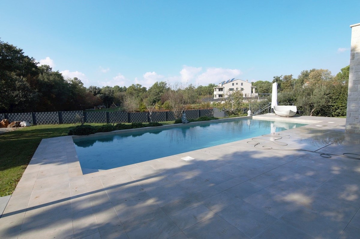 PARENZO-VILLA MODERNA DI LUSSO IN VENDITA