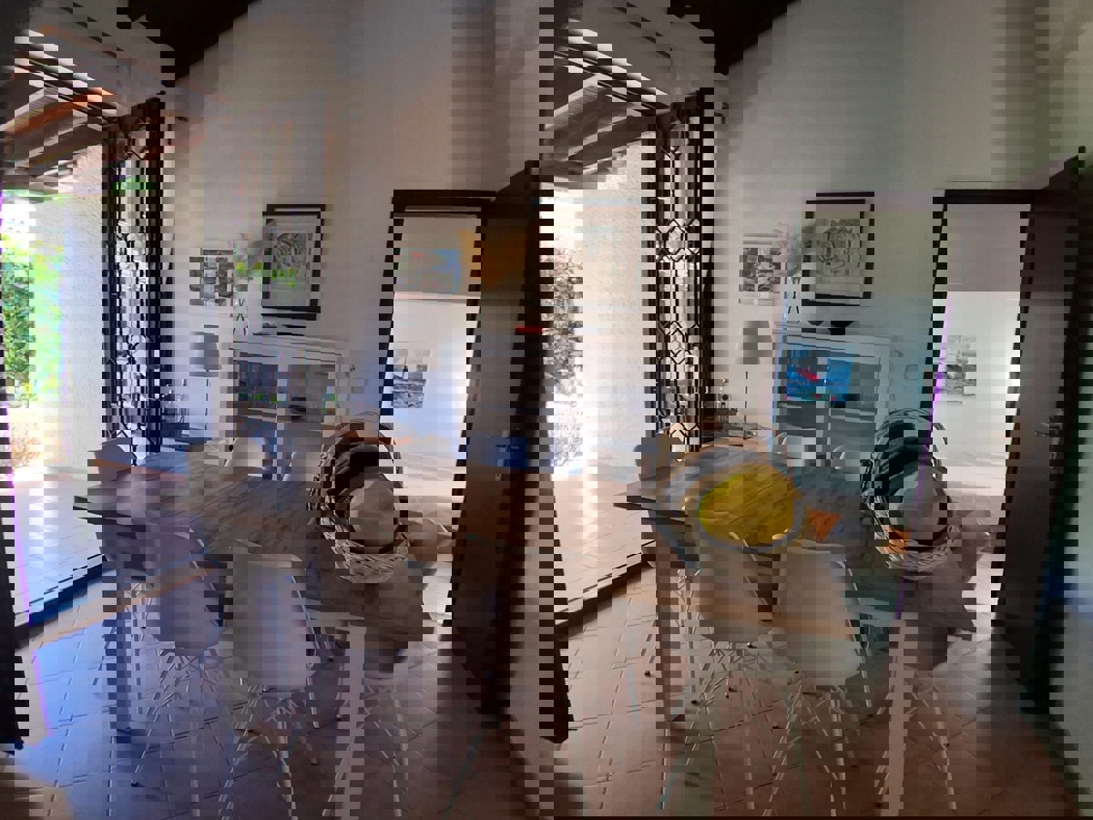 ČERVAR PORAT - CASA IN VENDITA A 400 M DALLA SPIAGGIA