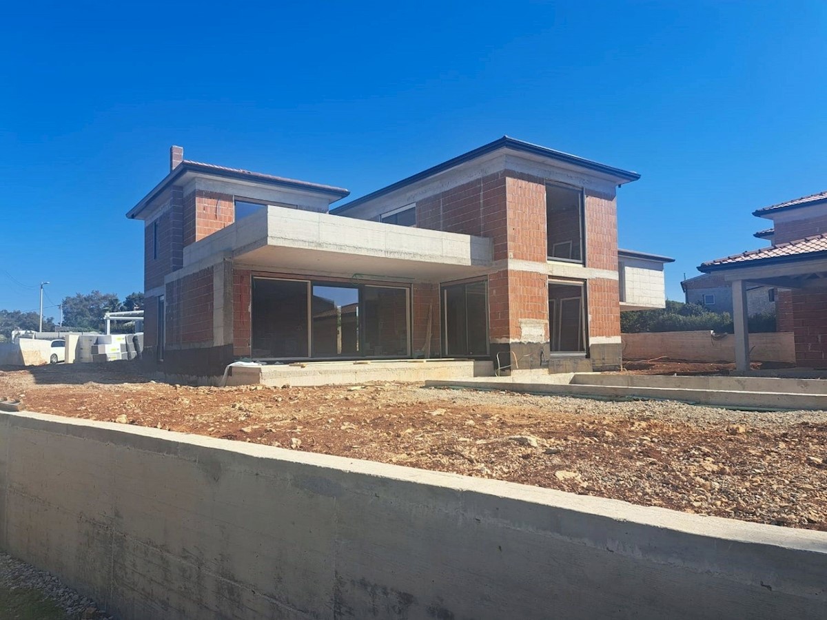 LOVREČ-VILLA CON PISCINA, DI NUOVA COSTRUZIONE IN VENDITA