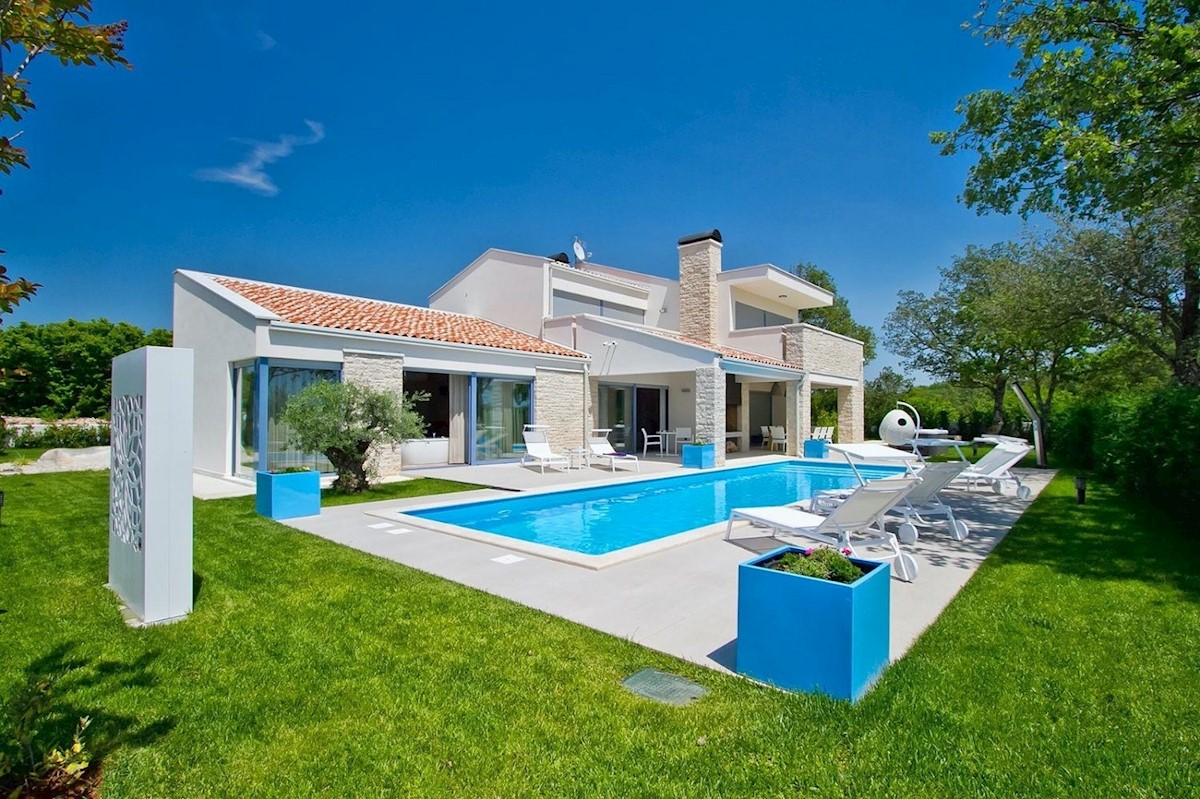 LOVREC-STUPENDA VILLA IN VENDITA