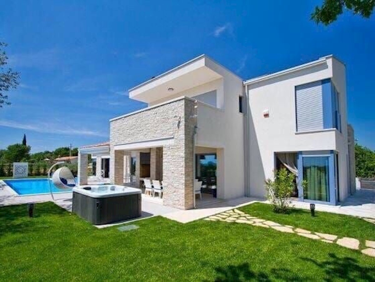 LOVREC-STUPENDA VILLA IN VENDITA