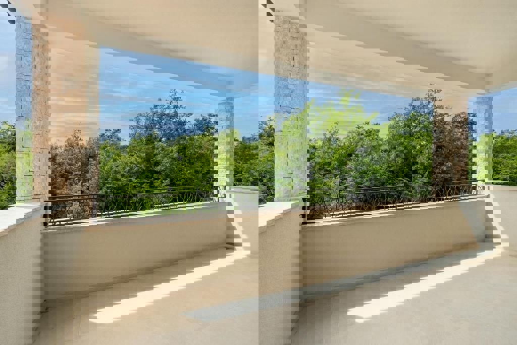 PARENZO 2 KM-VILLA DI LUSSO CON PISCINA IN VENDITA