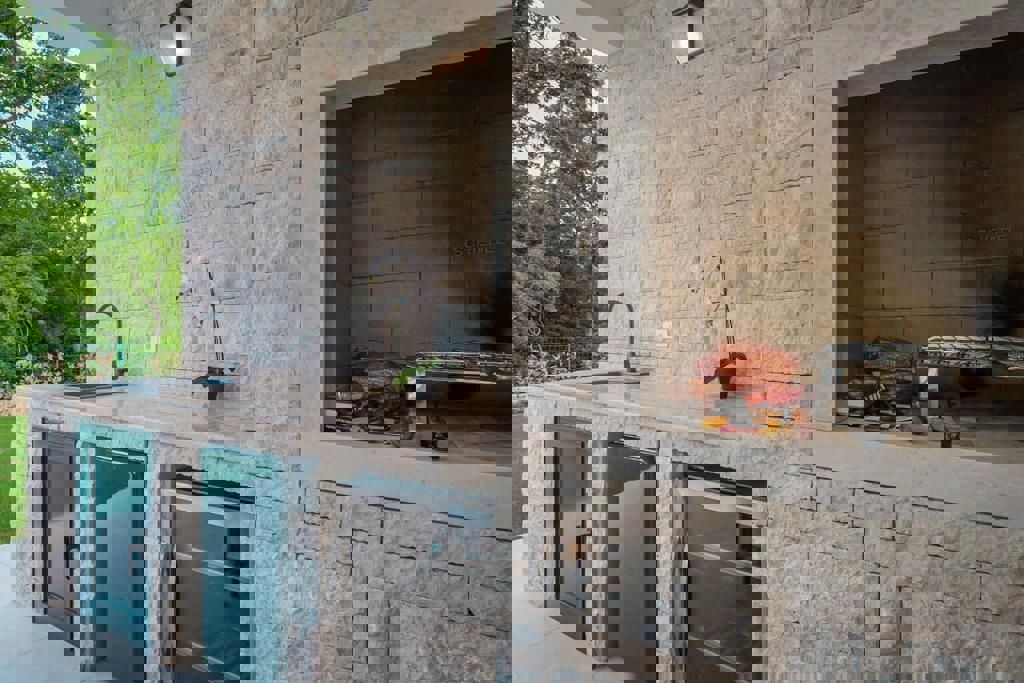 PARENZO 2 KM-VILLA DI LUSSO CON PISCINA IN VENDITA