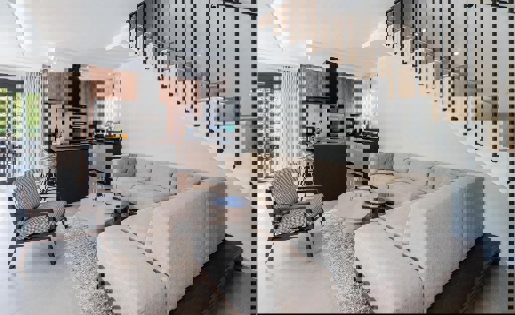 PARENZO 2 KM-VILLA DI LUSSO CON PISCINA IN VENDITA