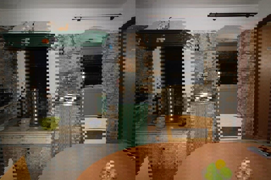 PARENZO-TENUTA IN PIETRA  VICINO A PARENZO E AL MARE