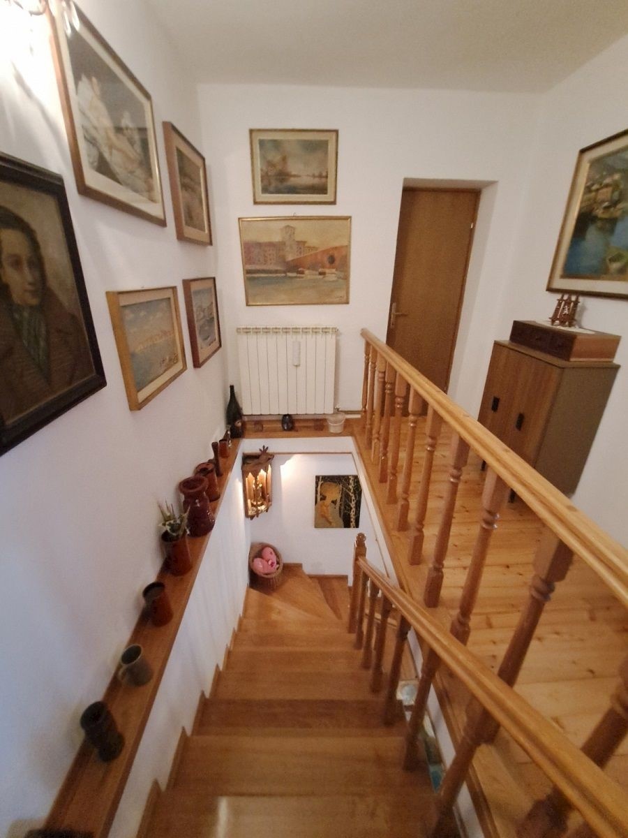 PORTOLE DINTORNI  - CASA CON AMPIO GIARDINO IN VENDITA