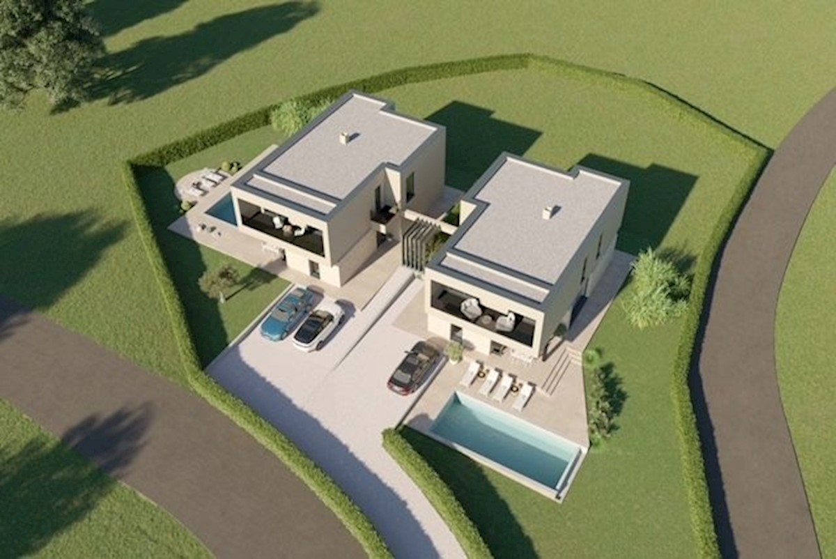 PARENZO VILLA CON DUE APPARTAMENTI E DUE PISCINE IN VENDITA