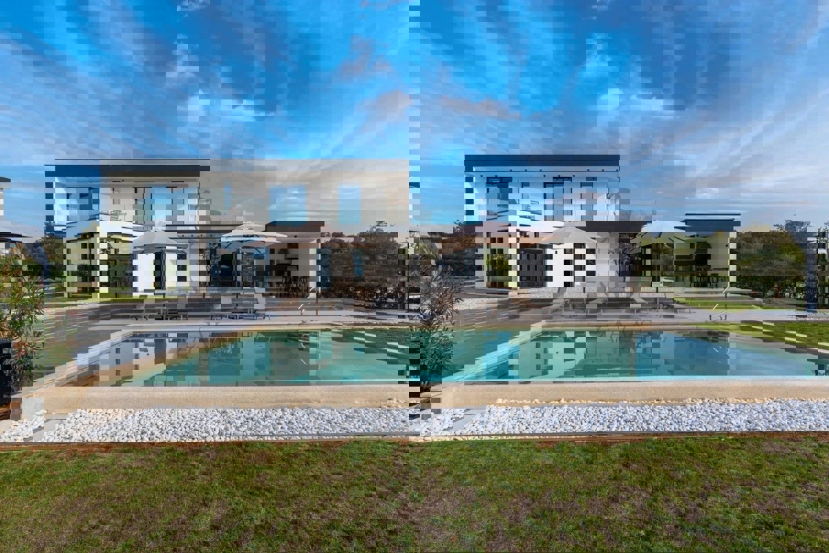 DINTORNI PARENZO - VILLA MODERNA IN VENDITA