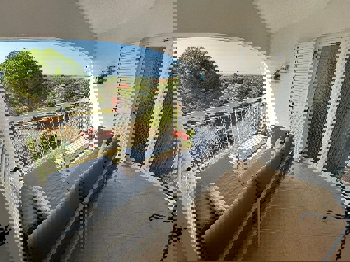 VABRIGA-VENDESI APPARTAMENTO CON VISTA MARE APERTA