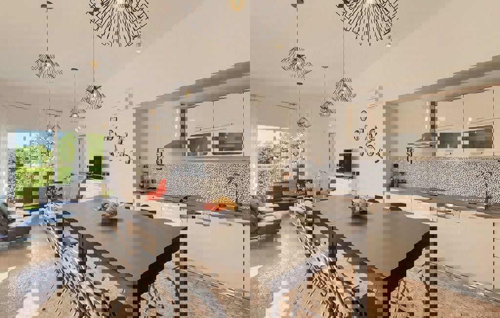 PARENZO-BELLISSIMA VILLA AL PIANO TERRA CON PISCINA IN VENDITA