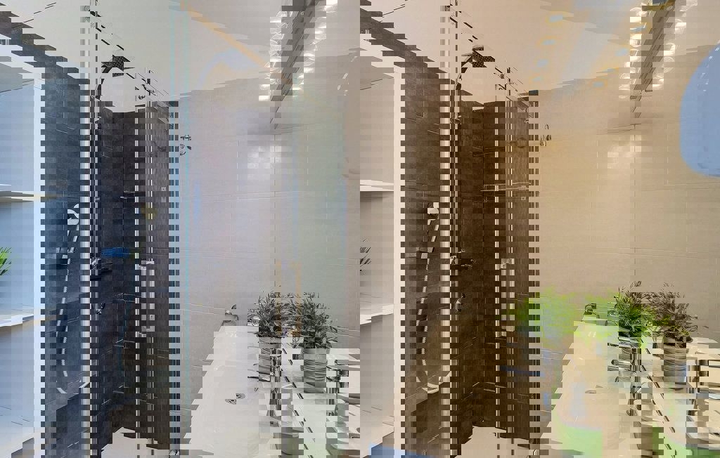 PARENZO-BELLISSIMA VILLA AL PIANO TERRA CON PISCINA IN VENDITA