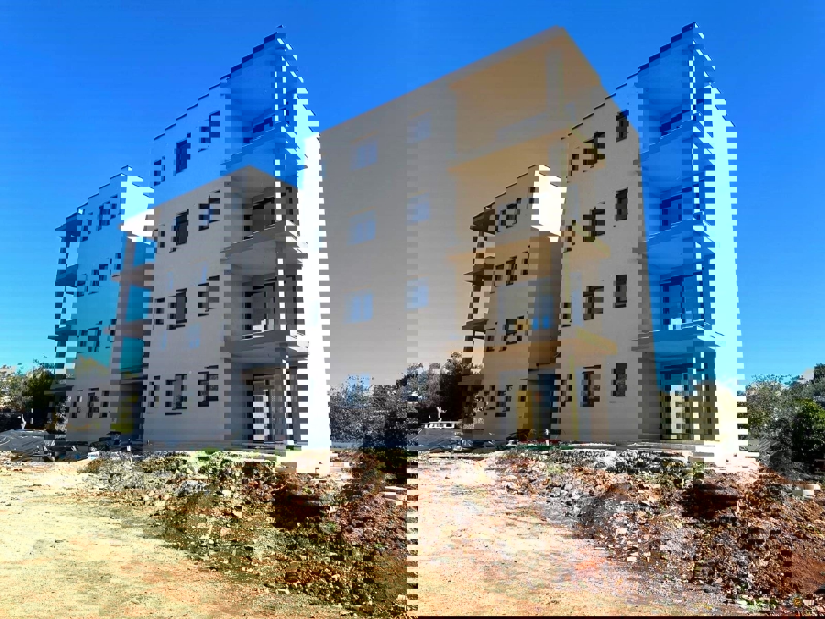 POREČ-APPARTAMENTI IN COSTRUZIONE CON ASCENSORE  VENDESI