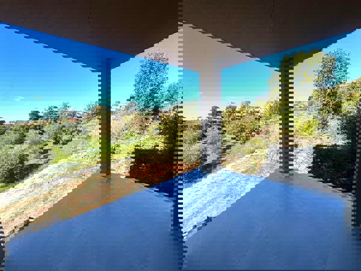 POREČ-APPARTAMENTI IN COSTRUZIONE CON ASCENSORE  VENDESI