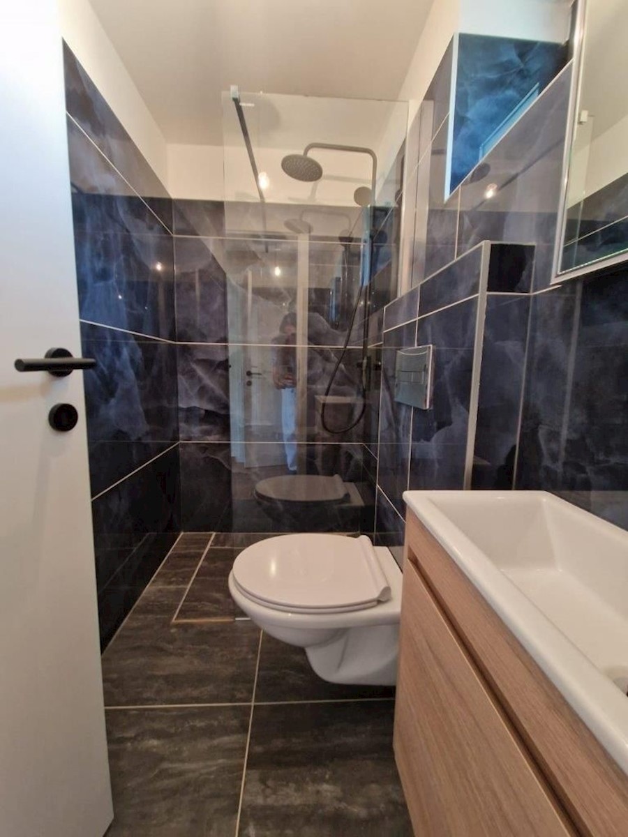 PARENZO - AFFASCINANTE CASA IN PIETRA IN VENDITA