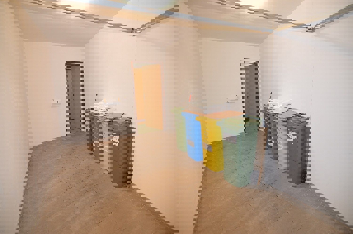 VABRIGA - APPARTAMENTO CON GARAGE IN VENDITA A 800 M DAL MARE