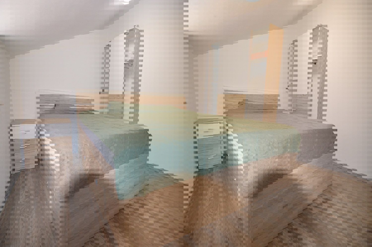 VABRIGA - APPARTAMENTO CON GARAGE IN VENDITA A 800 M DAL MARE