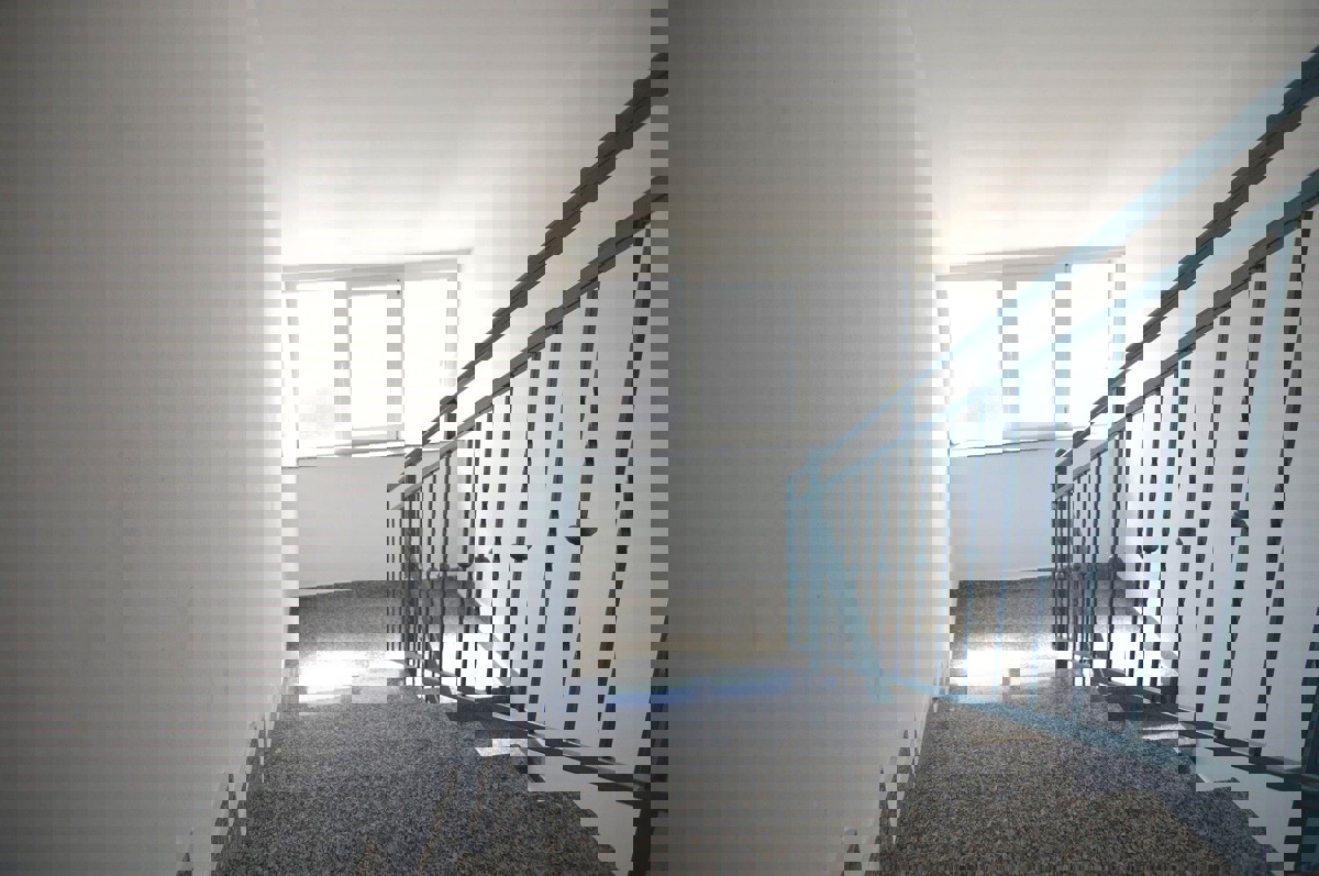 VABRIGA - APPARTAMENTO CON GARAGE IN VENDITA A 800 M DAL MARE