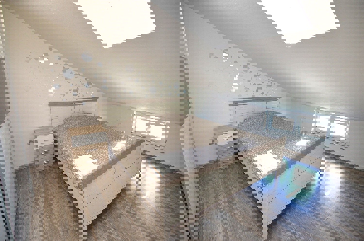 VABRIGA - APPARTAMENTO CON GARAGE IN VENDITA A 800 M DAL MARE