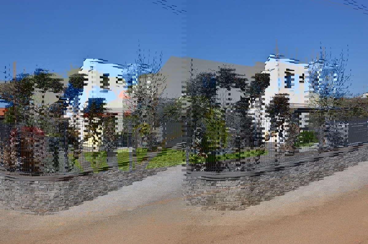 PARENZO - CASA MODERNA IN VENDITA VISTA MARE