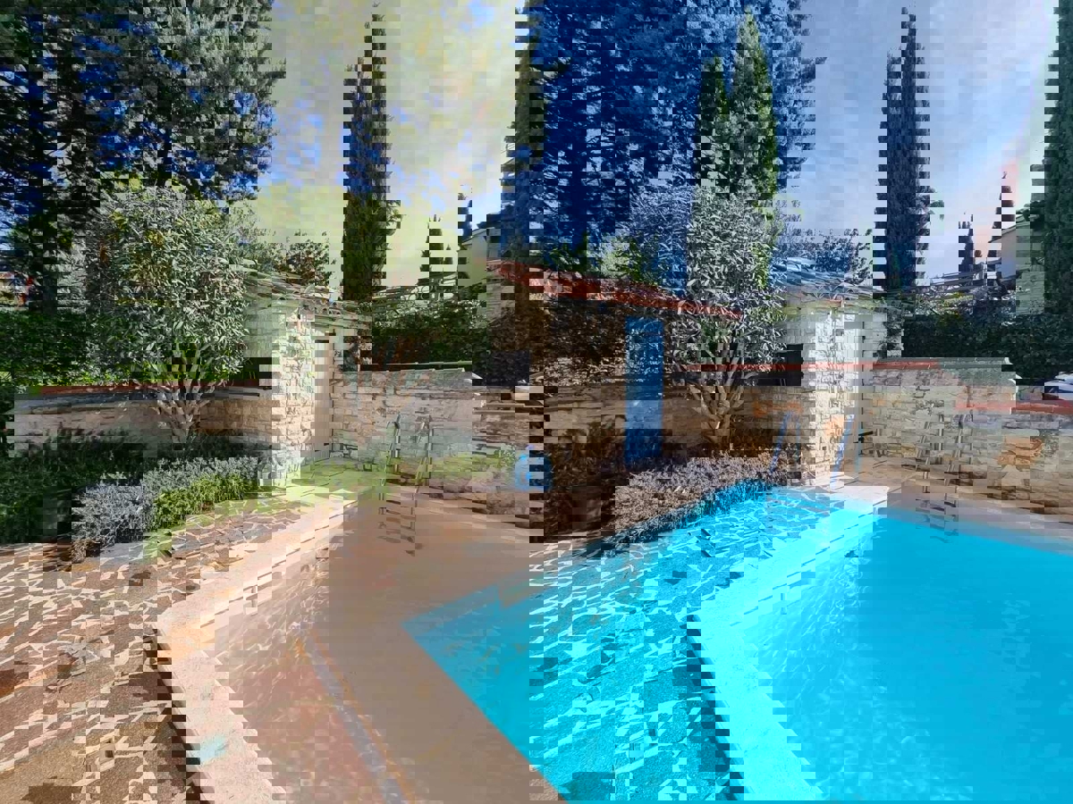  PARENZO D INTORNI  - VILLA MEDITERRANEA CON PISCINA A 1 KM DALLA SPIAGGIA