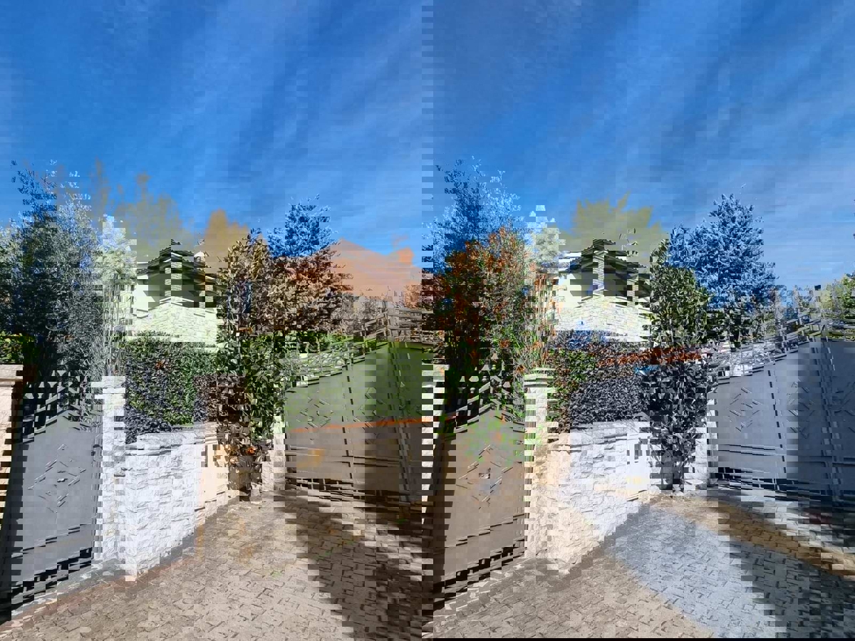  PARENZO D INTORNI  - VILLA MEDITERRANEA CON PISCINA A 1 KM DALLA SPIAGGIA