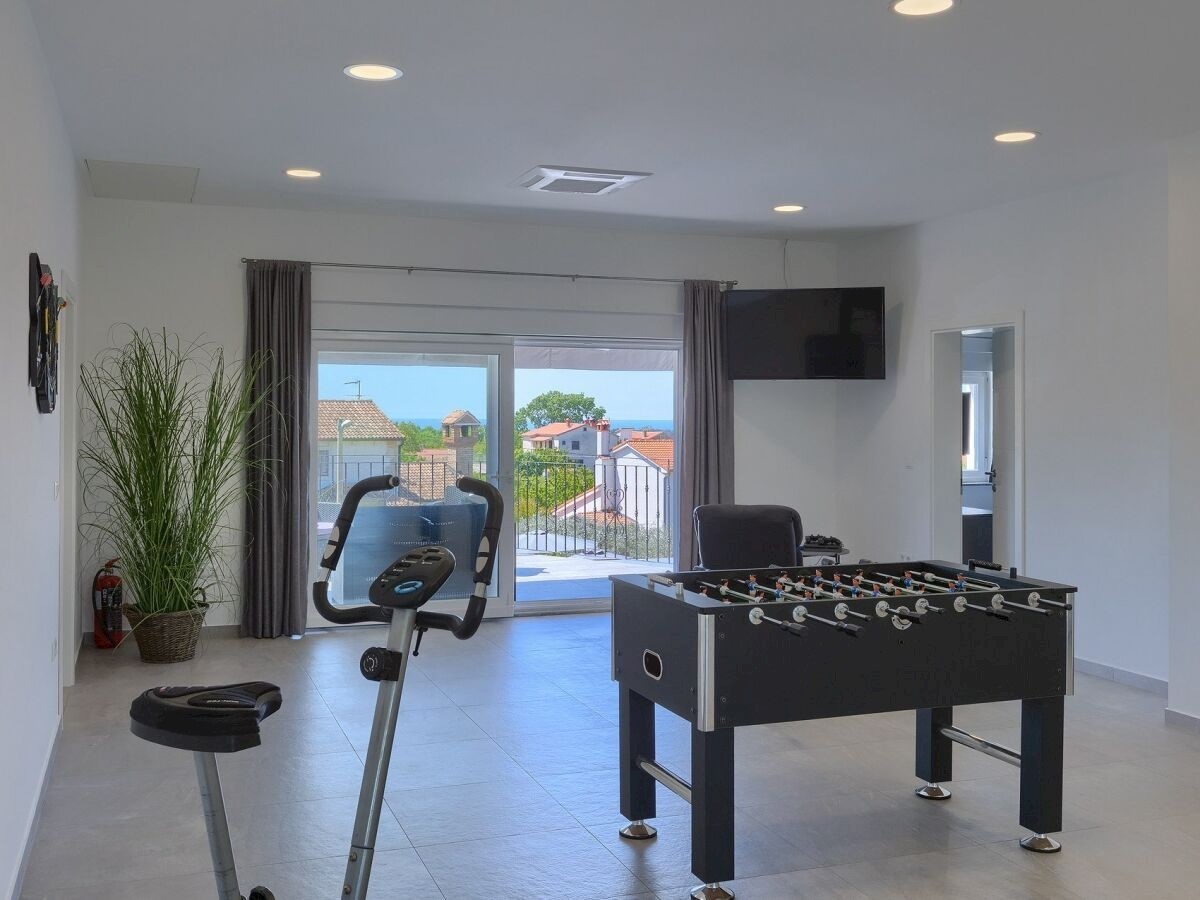 POREČ-VILLA CON PISCINA IN VENDITA