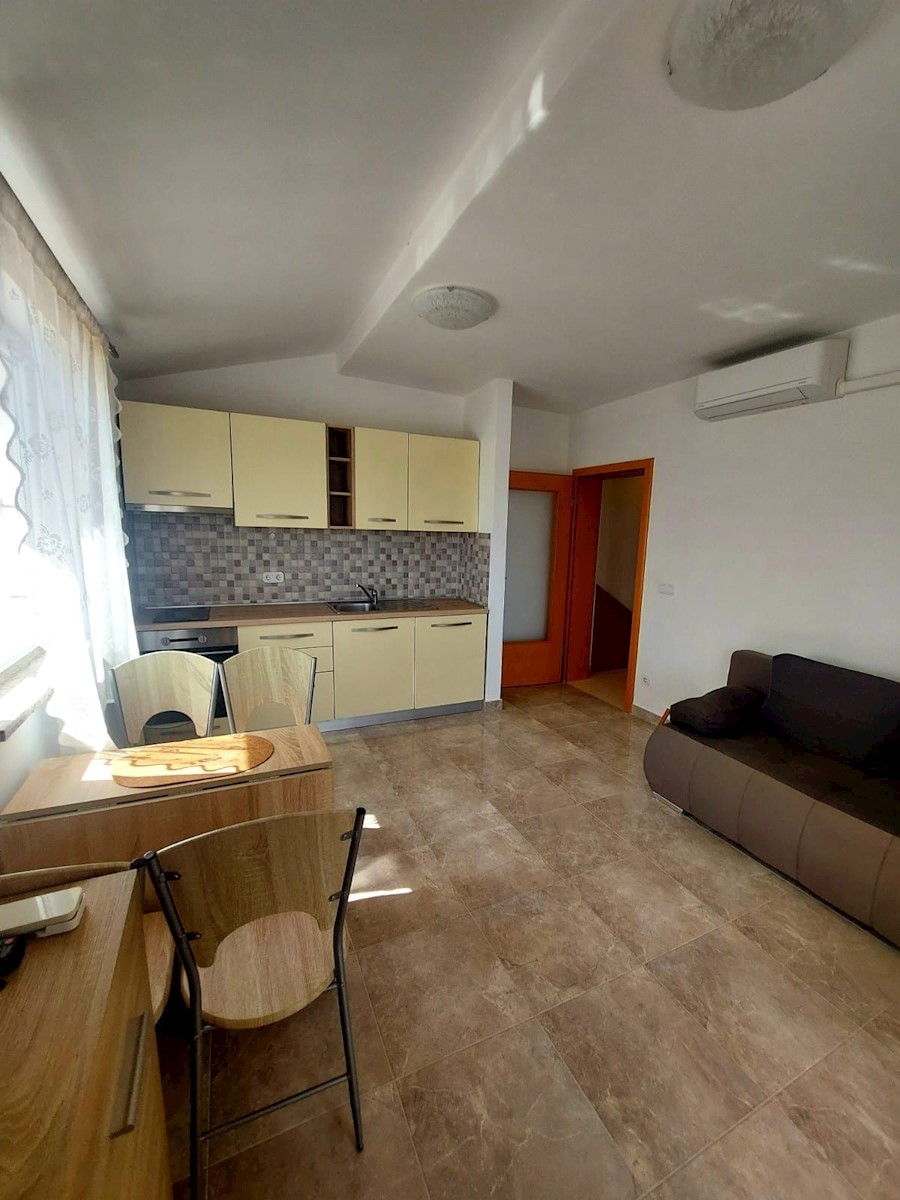 TORRE-VENDESI 2 APP DI 50 M2 PER 235000 EURO