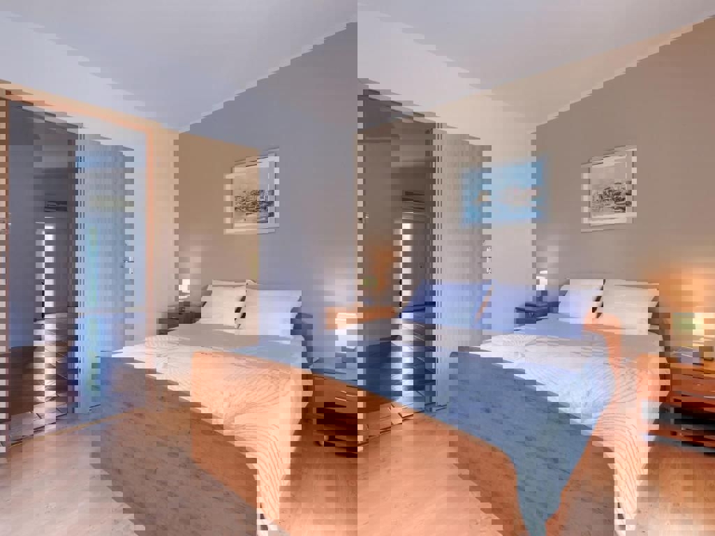 PARENZO-CASA CON PISCINA IN VENDITA