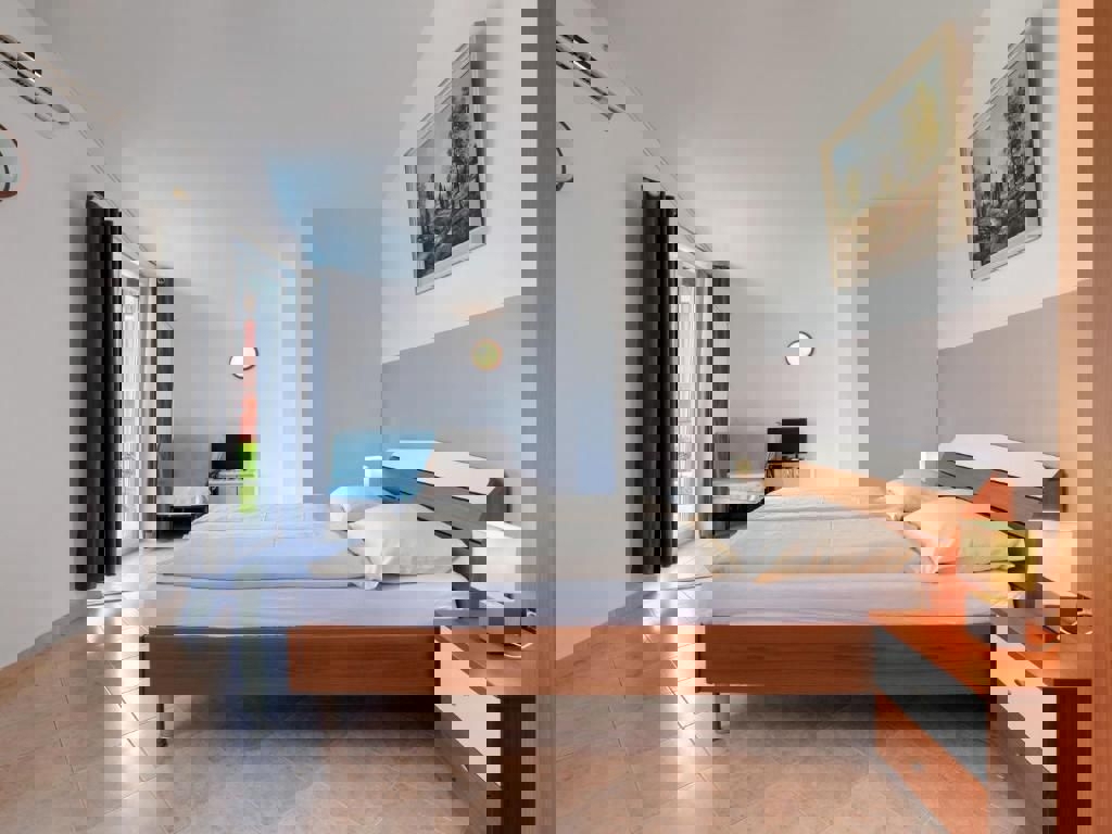 PARENZO-CASA CON PISCINA IN VENDITA