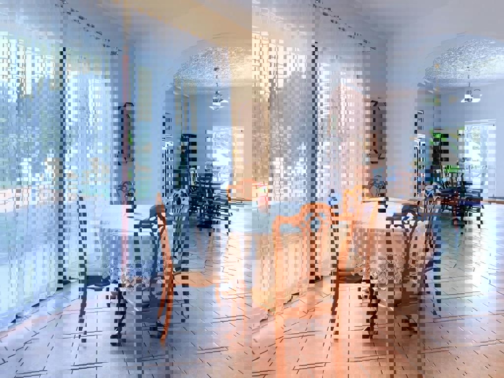 PARENZO-CASA CON PISCINA IN VENDITA