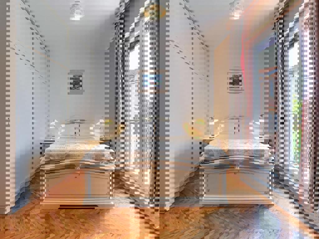 PARENZO-CASA CON PISCINA IN VENDITA