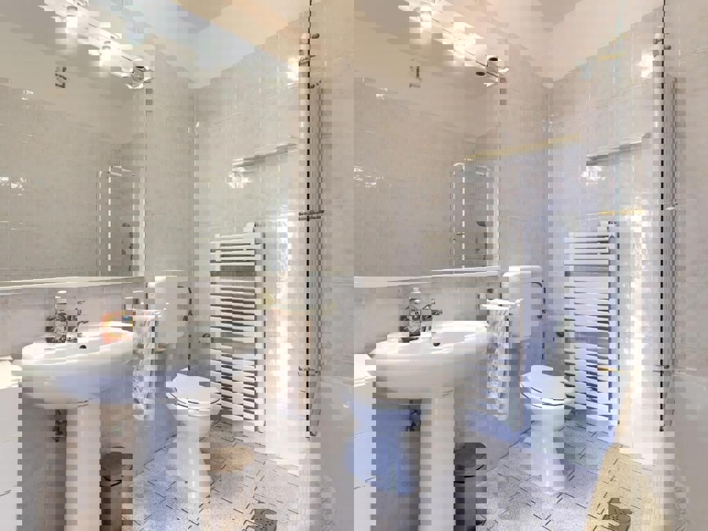 PARENZO-CASA CON PISCINA IN VENDITA