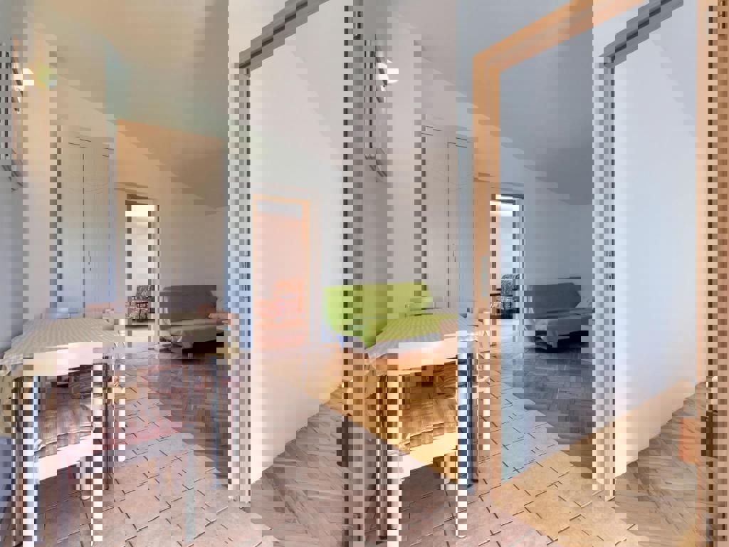 PARENZO-CASA CON PISCINA IN VENDITA