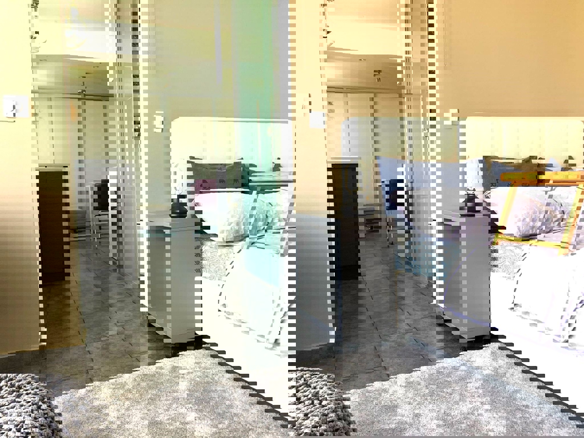 ČERVAR-PORAT APPARTAMENTO RISTRUTTURATO IN VENDITA 