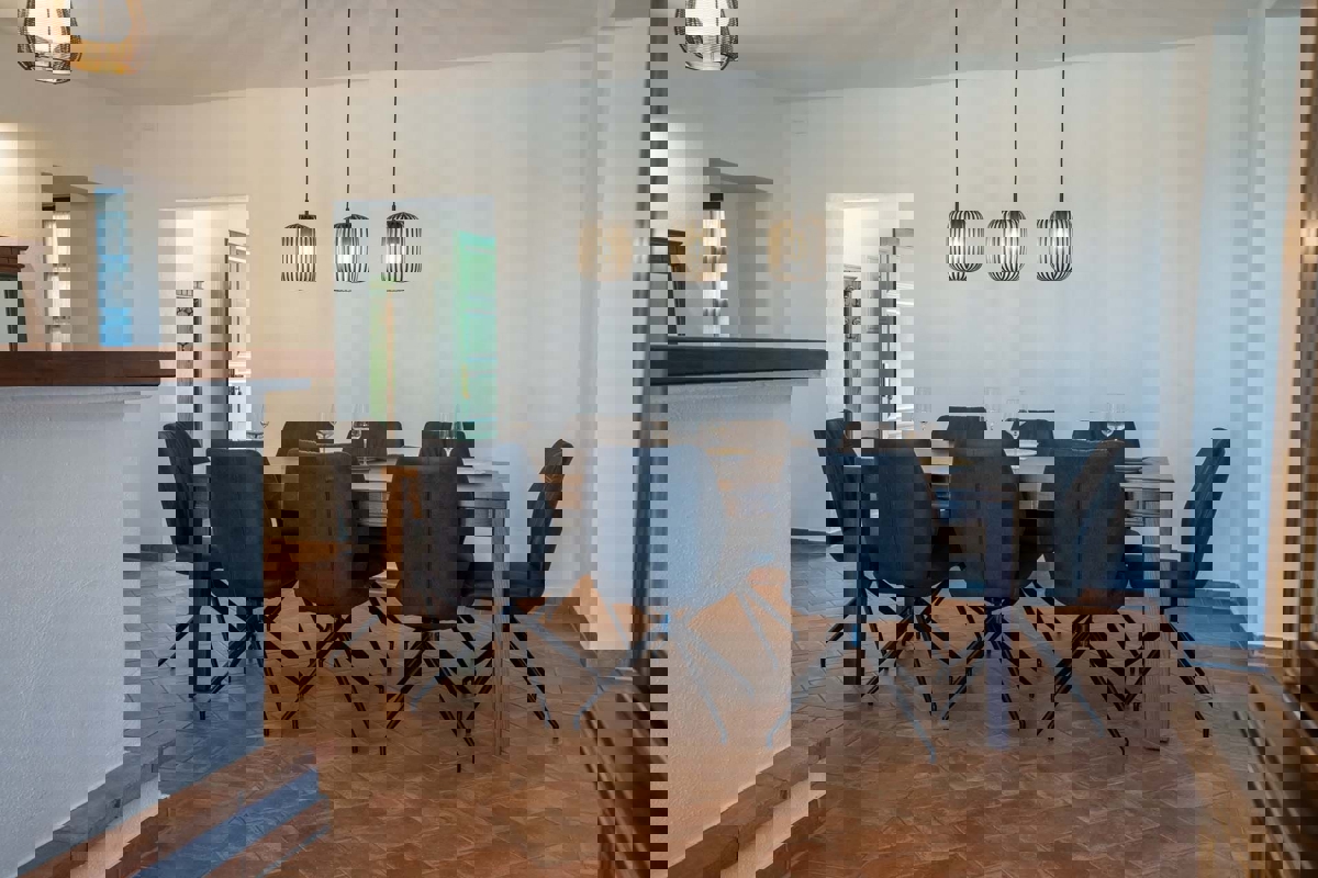 SVETI LOVREC - VILLA RUSTICA IN VENDITA CON PISCINA