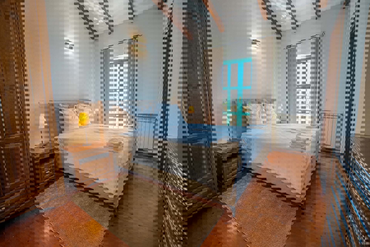 SVETI LOVREC - VILLA RUSTICA IN VENDITA CON PISCINA