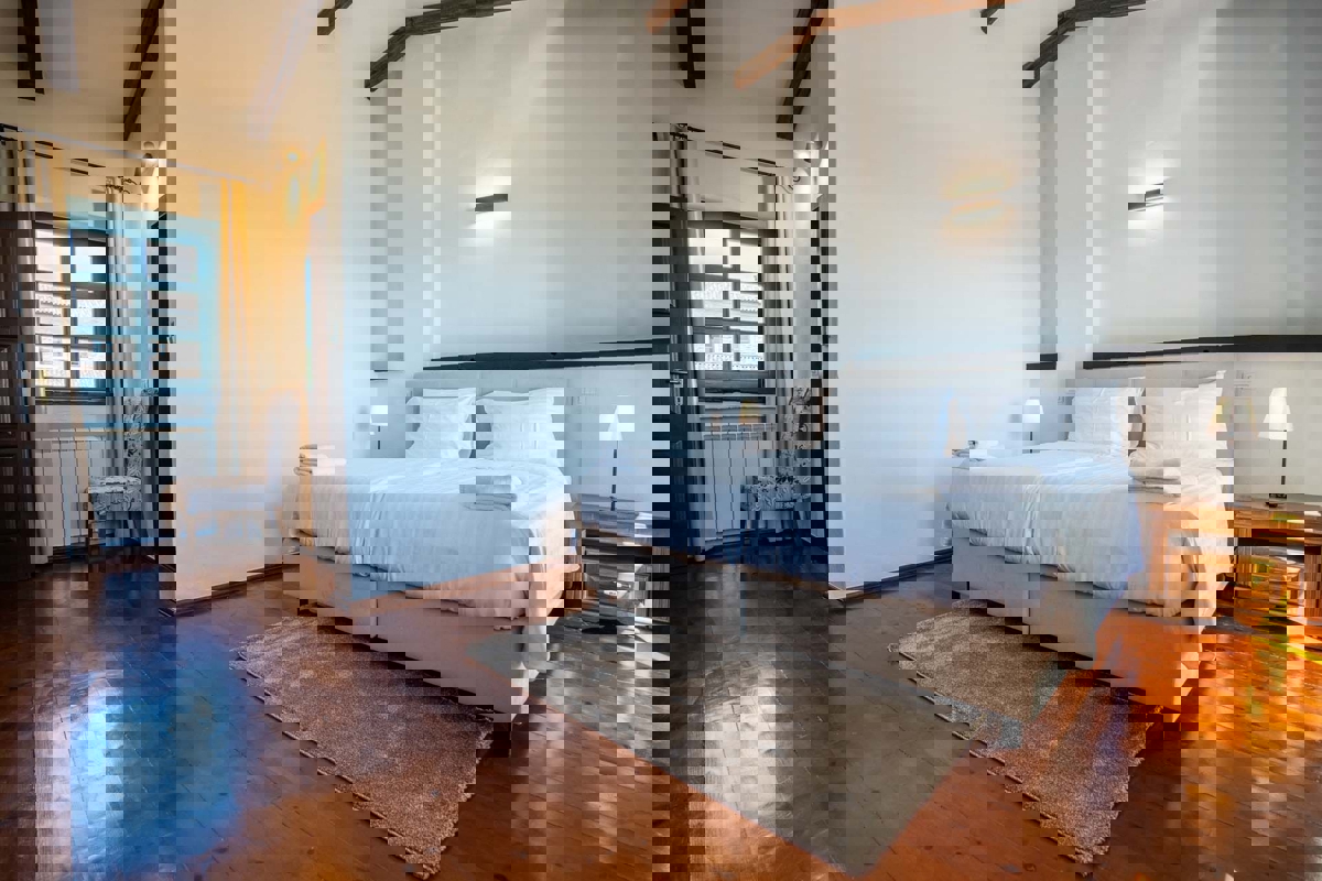 SVETI LOVREC - VILLA RUSTICA IN VENDITA CON PISCINA