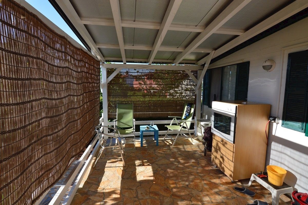 PARENZO DINTORNI - CASA IN VENDITA CON PISCINA