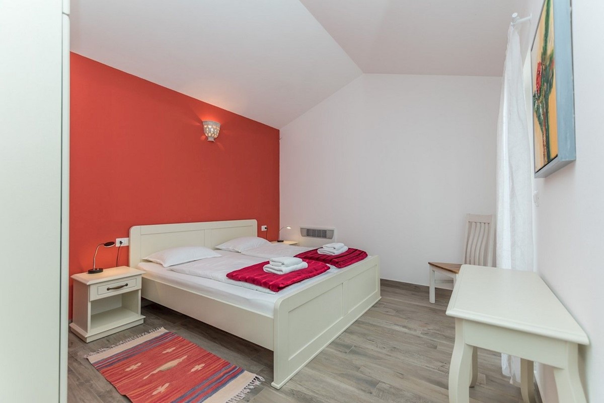 DINTORNI PARENZO - CASA MEDITERRANEA CON PISCINA IN VENDITA